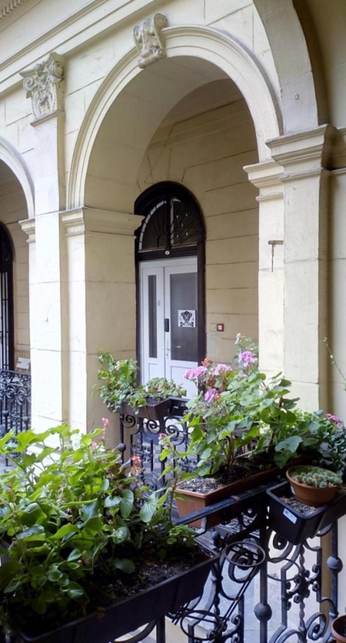 בודפשט Black Dog Hostel מראה חיצוני תמונה